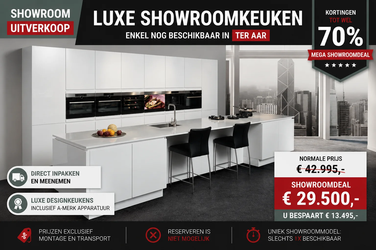 Luxe hoogglans witte showroomkeuken met kookeiland in de showroom van Keukenwarenhuis.nl in Ter Aar